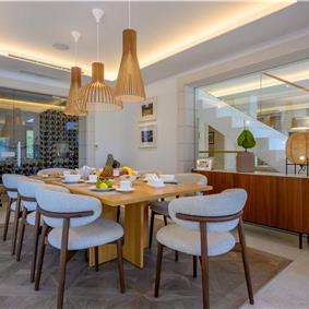 4 Bedroom Villa with Pool, Sumartin, sleeps 8